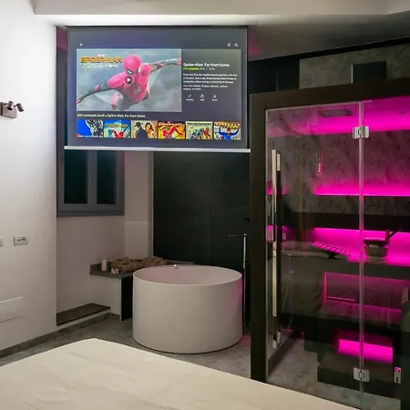 Διαμέρισμα F1rst & *